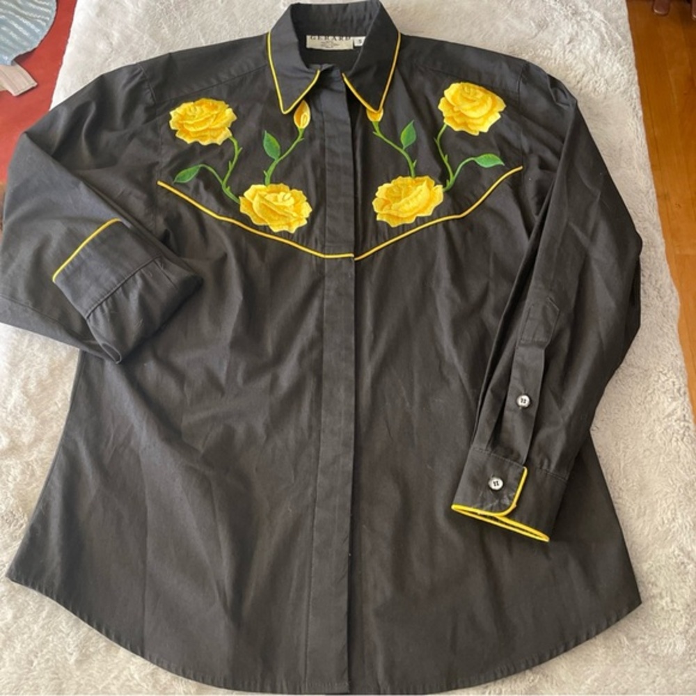 Vintage Black Western Shirt with Yellow Rose Embroidery size small